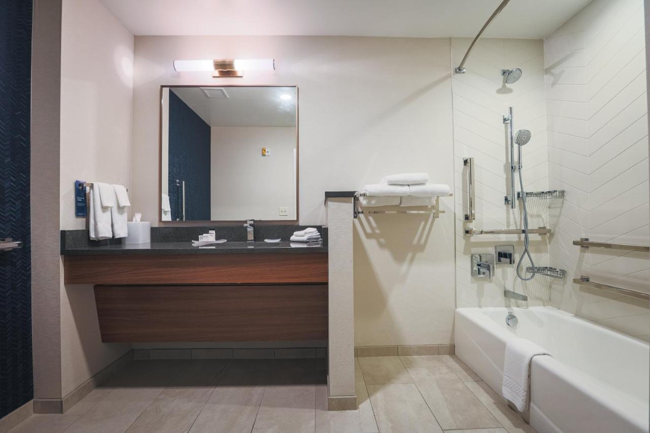 Fairfield Inn & Suites Μαρκέτ Εξωτερικό φωτογραφία